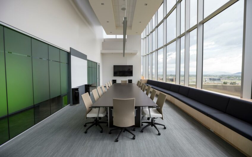 Tastefully decorarated spacious office